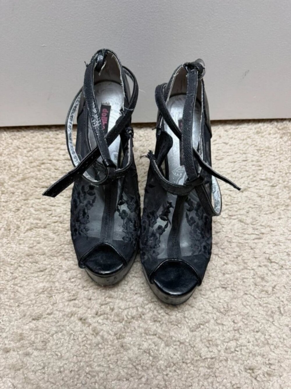 Black lace see through platform peep toe pumps